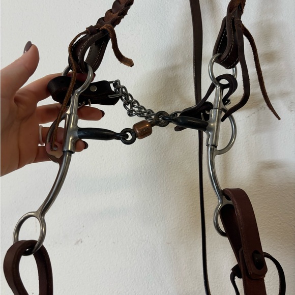 New Western Headstall with Heavy Harness Reins - Picture 2 of 3